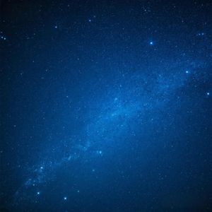 星辰相伴共此生