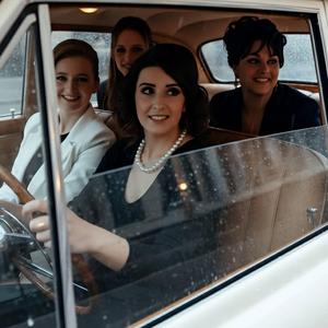 In auto mentre piove