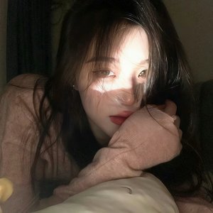 每当我看到花瓣脱离花蕊慢慢枯萎