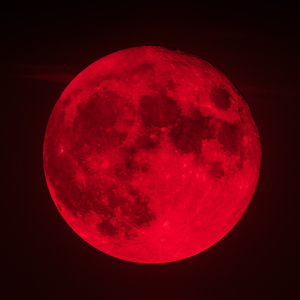 Mond Blut Feuerrot
