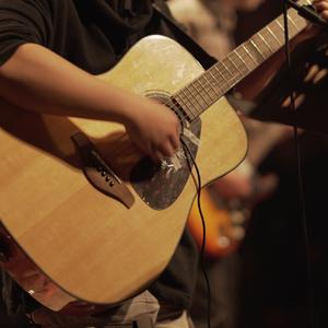 过往成不了云烟，有人一直在等你