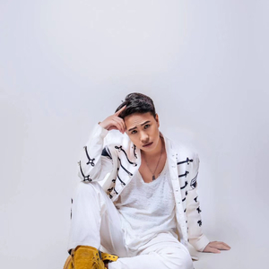 请答应和我在一起（伴奏）