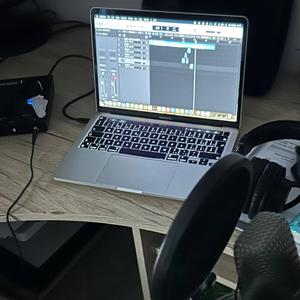 Pokial beží REC... (feat. freaky!)