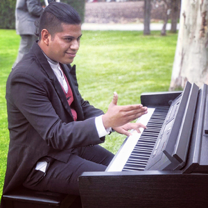 Intocables (Solo Piano)