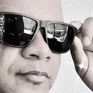 EU SOU UM CORNO/E VOCÊ?