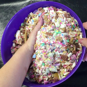 Кладу мыло в форму : Make soap using a form