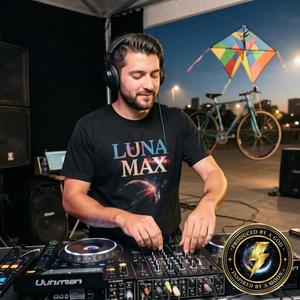 Claxon de furtună-n cartier TROMB-OON! TROMB-OON!