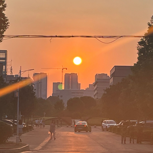 形容 cover:沈以诚