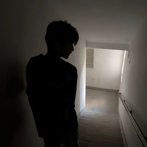 下一个，路口，见