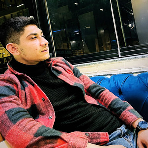 Siyah Saçlarına