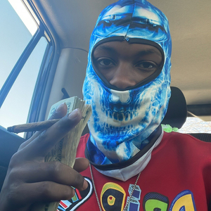 Major (feat. Bigkaybeezy)