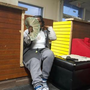 Bank (feat. Roddy Treyy)