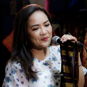 Mbuah Page (Live)