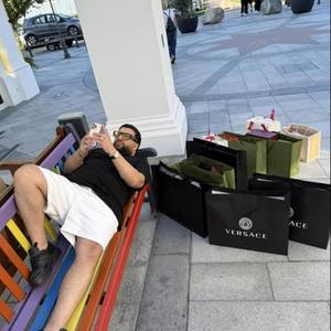 TZANCA URAGANU FACE SFOARA SI SPAGATU