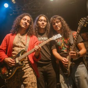 Apakah Aku Menunggumu