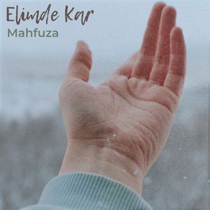 Rüzgar Savurdu Saçlarını