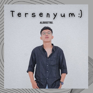 Tersenyum