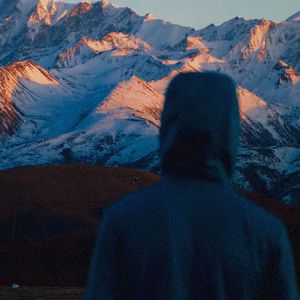 雪山和你深邃的眼睛（prod by Akis）