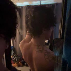 EUPHORIC (feat. arlik)