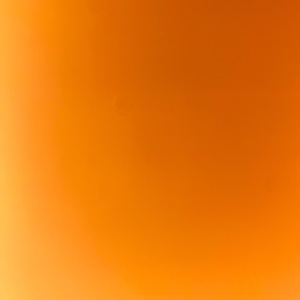︀