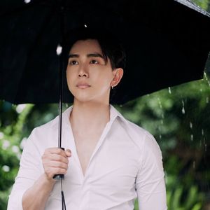 ភ្លៀងហើយ អូនសុខសប្បាយទេ?