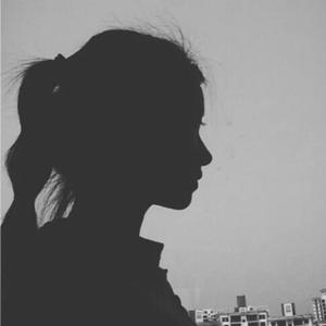 本来想写一首歌给你 写到一半发现你不配