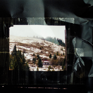 "Кленовый листочек..." / "Дома распахивают окна..."