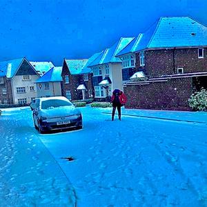 Christmas View (feat. Summer Powles, Zach Dunn & Charlie Scott Moody)