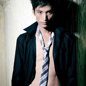 命运（专辑主打歌） 伴奏