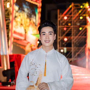 Tình Đất Đỏ Miền Đông