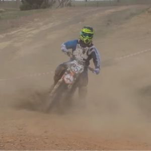 越野摩托车的狂欢