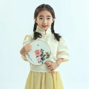 小书包-万运凌 耘歌