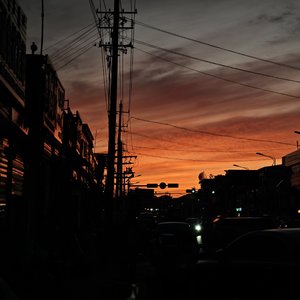 自转的弧光