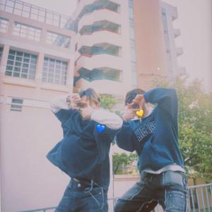 至少相機拍下了 (feat. Fylo)