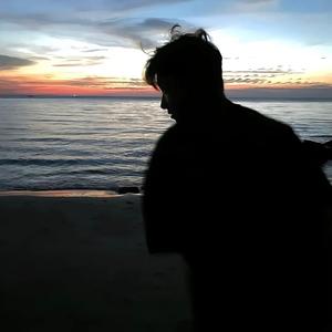 我以为偏爱能等来依赖