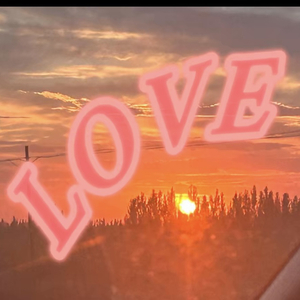 你总能在对方漏洞百出的谎言中找到爱