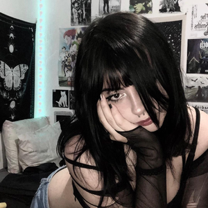 當我在課桌上寫下<3