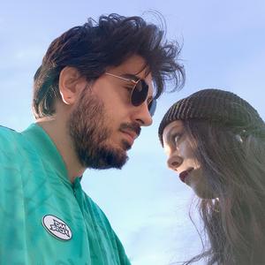 VIE (aïe aïe aïe)