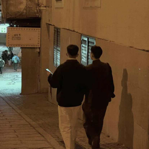 我深知我插再多的啤啤 你也不会回来了.mp3