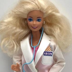 im so sick she was my doctor but she hated it (feat. wifiskeleton)