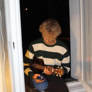 Weißwein (feat. Valle)