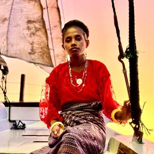 Manila (feat. Pau Figueres) (Catalunya Version)