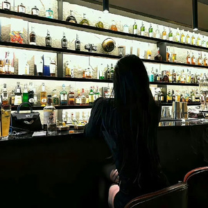 月下等你