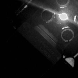 飞翔，在黑暗的地方