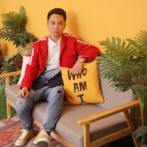 不枉世上作撇捺