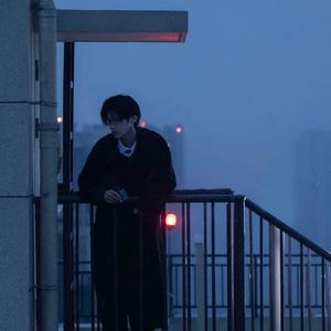 I can see you standing, honey5