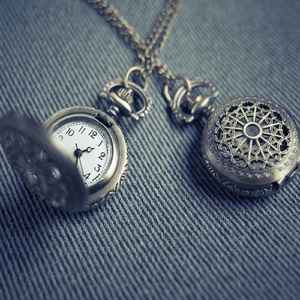 웃으며 만나기를