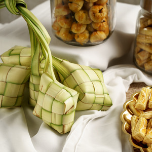Lebaran (Amplop dan Ampunan)