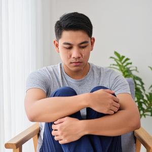 เหลือรอยน้ำตา