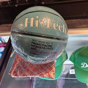 Whole Lot Of Em (feat. RXKNephew) (Radio Edit)